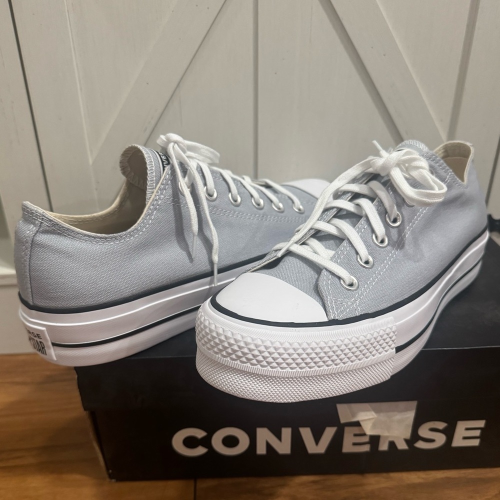 Converse Chuck Taylor All Star Lift Platform Canvas Womens 8.5